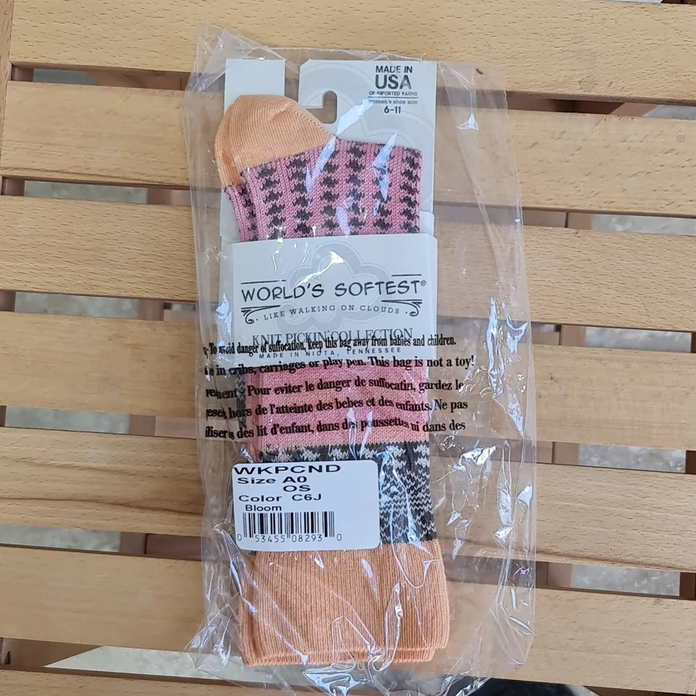 🎁 World's Softest Knit Pickin' Candy Crew Socks 2 Pack